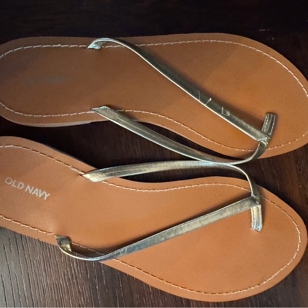 Old Navy Women's Metallic Sandals